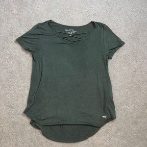 Hollister size small t shirt